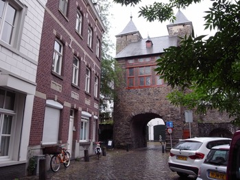R1060668
