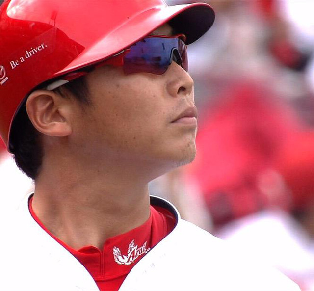 新井貴浩_サングラス_サムネ