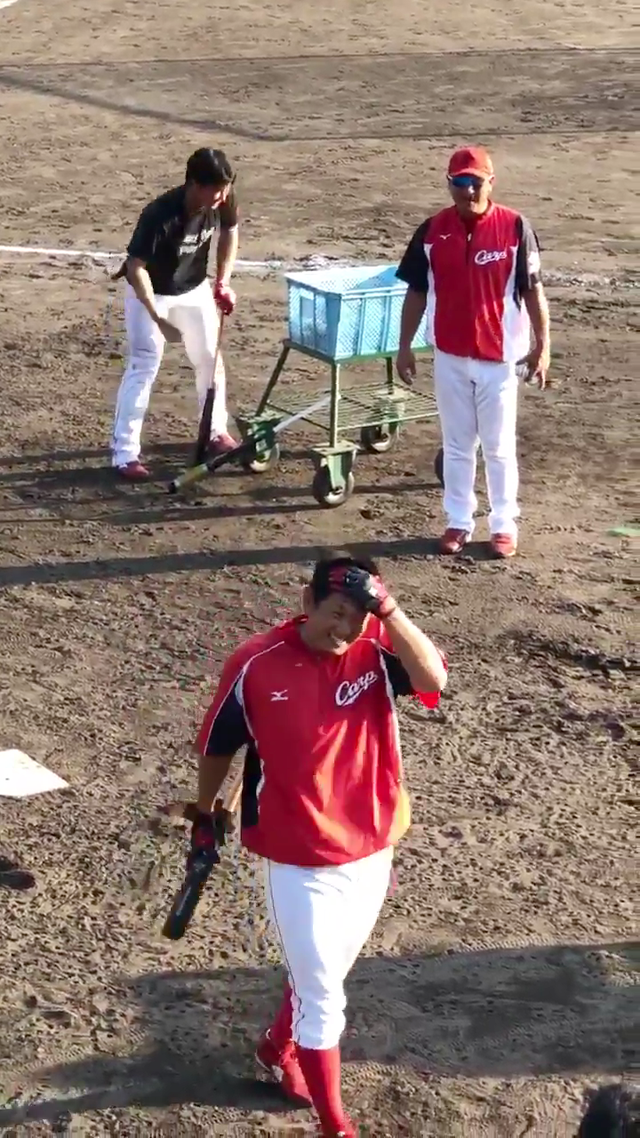 広島カープ岩本貴裕チャック全開_03