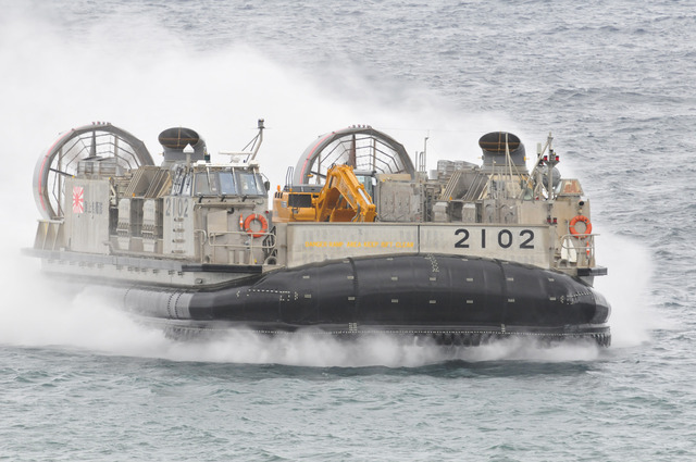 LCAC_自衛隊_ホバークラフト_02