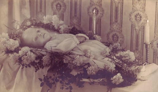 Post-mortem photography 13