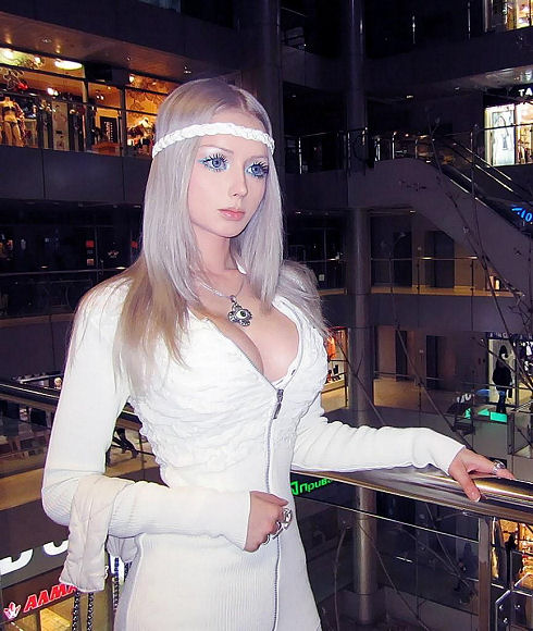 Valeria Lukyanova 12