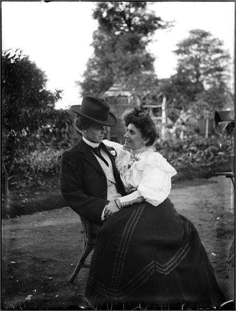1900-sitters