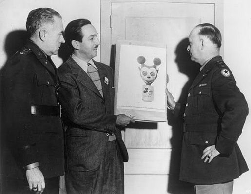 Mickey Mouse Gas Mask 01