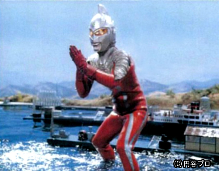 帰ってきたウルトラマンブロマイドスーツアクターきくち英一直筆サイン入シュワッチ Amazon.co.jp: 帰ってきたウルトラ マン スーツアクターきくち英