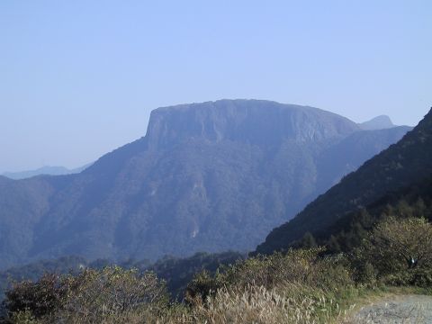 荒船山艫岩