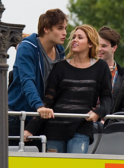 MILEY CYRUS 090610 20
