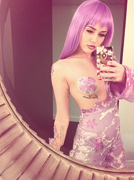 miley20131031_02