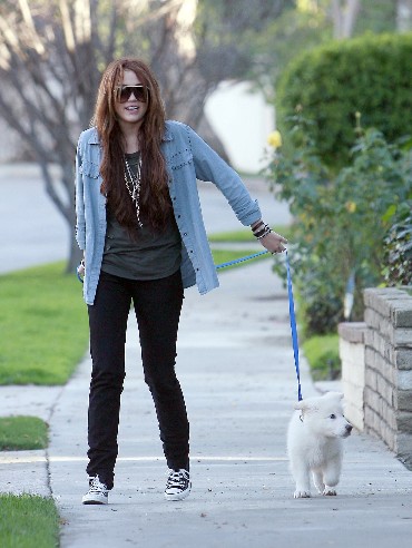 miley280110.jpg