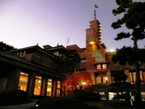 20101204甲子園会館ライトアップ (3)
