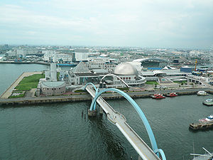 300px-Nagoya_Port_Aquarium_01