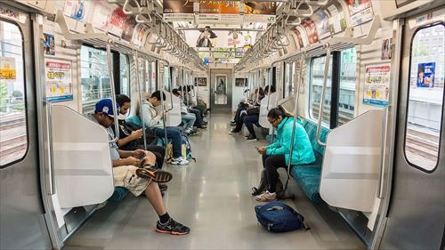 隣のOLが電車内でえびせん食ってんだけど…… 	