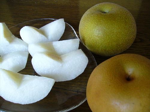 梨とかいうただ水っぽいだけの果物