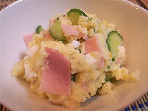 居酒屋で三大有能が頼むオーダー「なんこつ唐揚げ」「ポテトサラダ」
