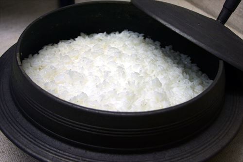 米食うの好きすぎて毎日最低三合は食ってしまう 	