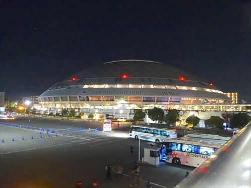 ナゴヤドームって飯も場所も最悪だよな 	