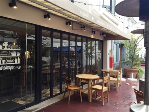 マツコ　カフェで注文せず居座る客は「論外」　擁護の意見に激怒「もう終わりだこの国」 	