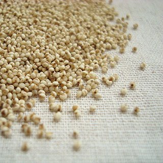 おばあちゃん「昔は貧しくて米が食えないから粟や稗を食べてた」　僕「えっ？あんな高級食材を？？」 	