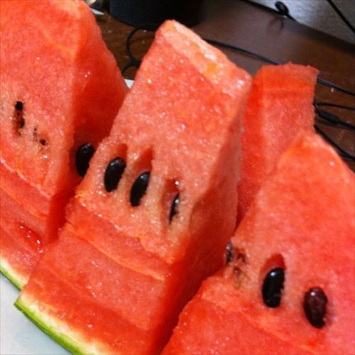 俺「スイカって果物だろ?」謎の勢力「野菜だ」