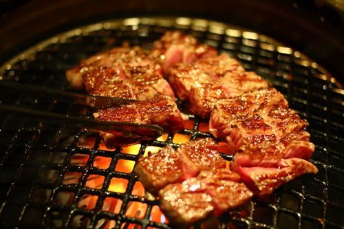 焼肉、ラーメン、カレー←この中で生涯食べることを禁ずるなら 	