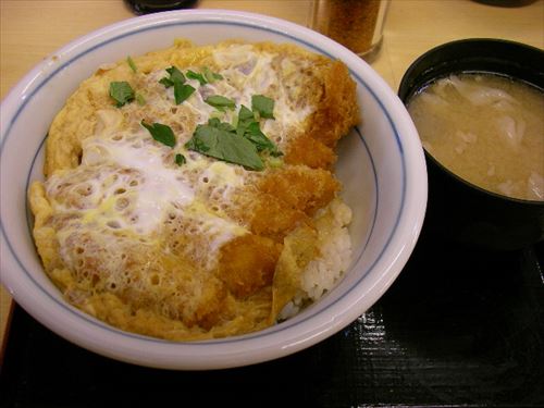 Katsudon_and_miso_soup_by_jetalone_R