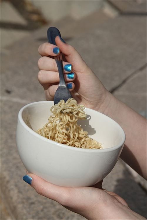 instant-noodles-481117_640_R
