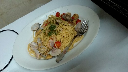 ワイの作ったボンゴレ・ロッソ(海老入り)見てや