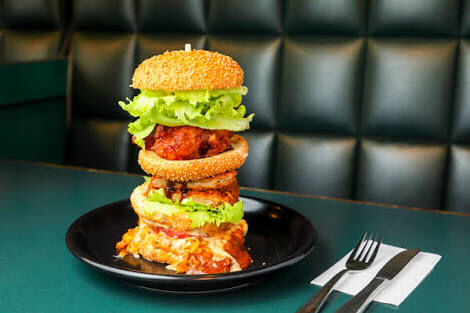 ラッキーピエロでハンバーガー食べるんやけど
