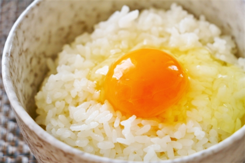 海外では卵を生で食べる習慣がないらしい