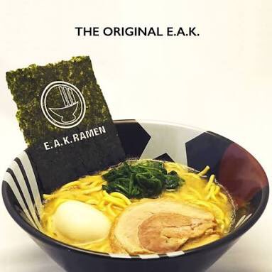 家系ラーメン店主「海外に出店したいけど『家系』を翻訳できない……せや!」
