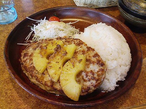 家族連れ「びっくりドンキおいしいね！」ワイ「…」