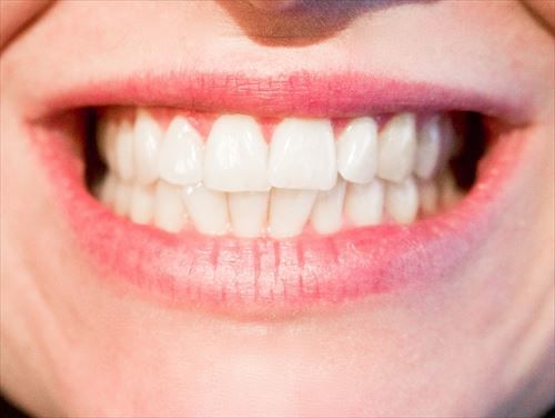 歯が黄色いんだけど歯ブラシと歯ブラシ粉を高いのに変えたら白くなる？ 	