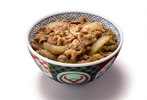 東京の吉野家はカウンターしか無く殺気を感じた