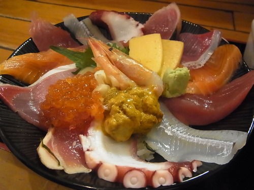 この海鮮丼に1000円出せるか？