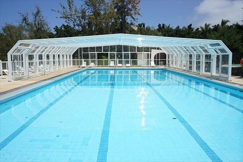 pool-375464_640_R