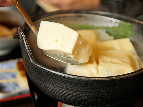 湯豆腐とか言う鍋料理