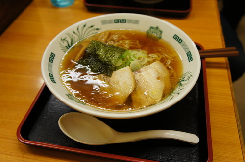 日高屋の醤油ラーメンのこういうのでいいんだよ感は異常 しかも400円で食える幸せ