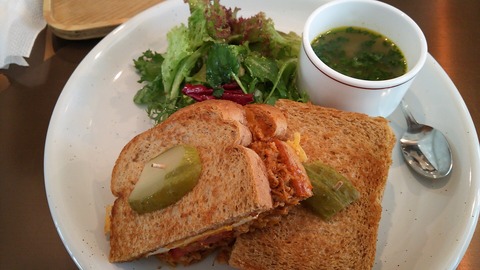 NODE上原 Cafe,Bar&Deli 代々木上原 5