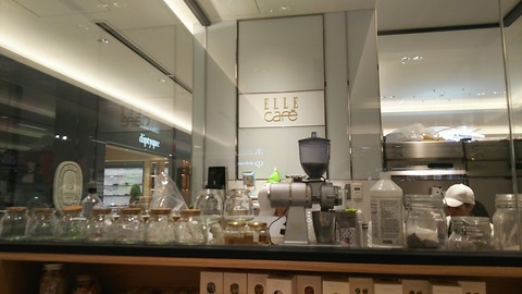 ELLE CAFE 銀座Six 1