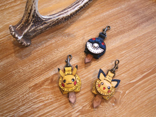 OJAGADESIGN ポケモン ピカチュウ 尻尾 牛革ストラップ 箱付き
