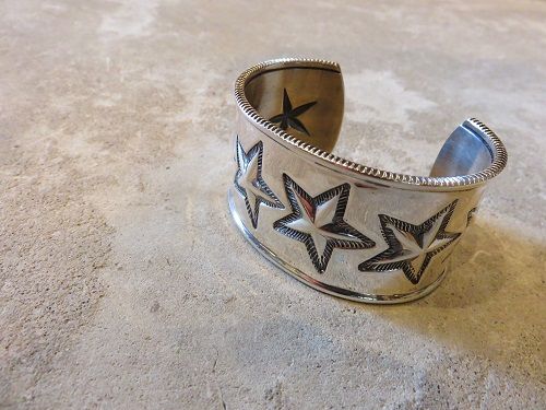 Cody Sanderson / SIX STAR COIN EDGE BRACELET : CHARCOAL*GREEN BLOG ...