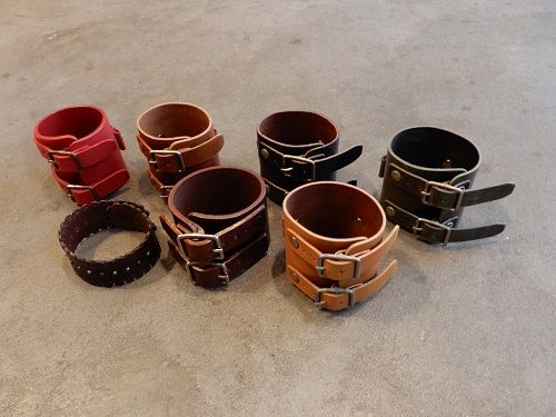 gbbレザーカフ ジョニーデップ GBB Custom Leather今月はココに