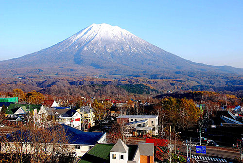 mt-yotei-hirafu-village