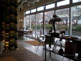 ボウルズ 店内から