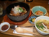 くくる食堂 石焼きソーキ丼