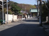 フェリーチェ 妙本寺の門
