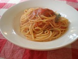 フォンテ フレッシュハーブとトマトソースのパスタ