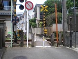 日月日 踏切