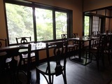 紫 室内