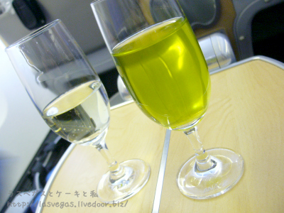 半分飲んじゃってるよ